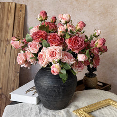 Whiteretro 3-headed rose