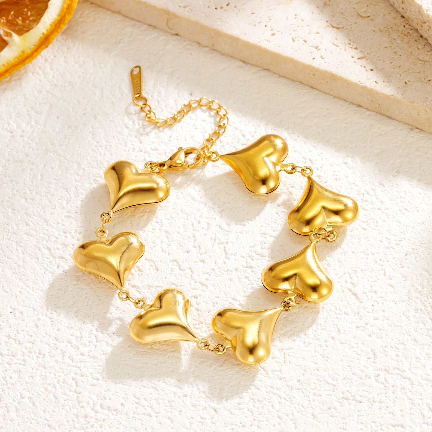 French niche heart-to-heart collarbone chain