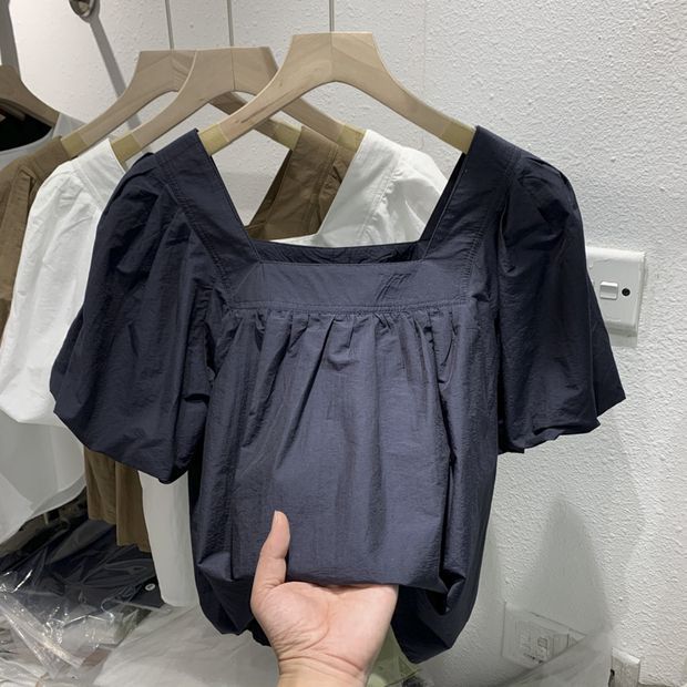 French square-neck off-the-shoulder shirt