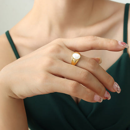 French Style Natural Seashell Titanium Steel Gold Plated Ring
