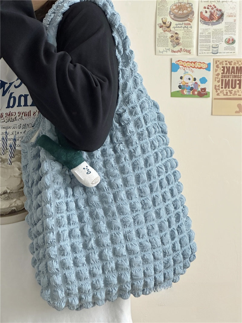Fresh and Youthful Single-Shoulder Bag