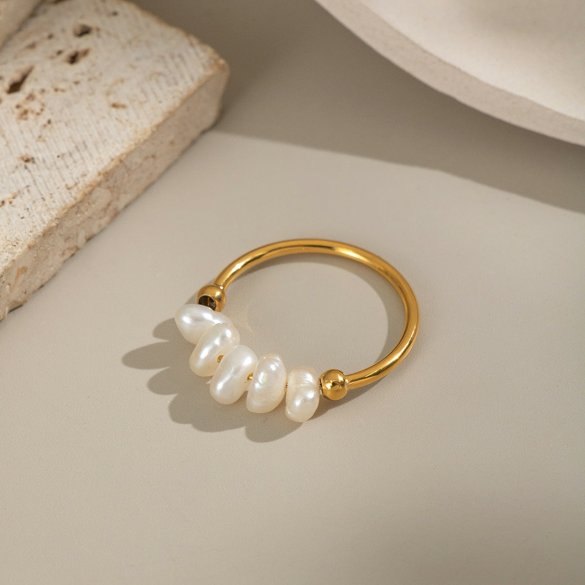 Freshwater pearl ring