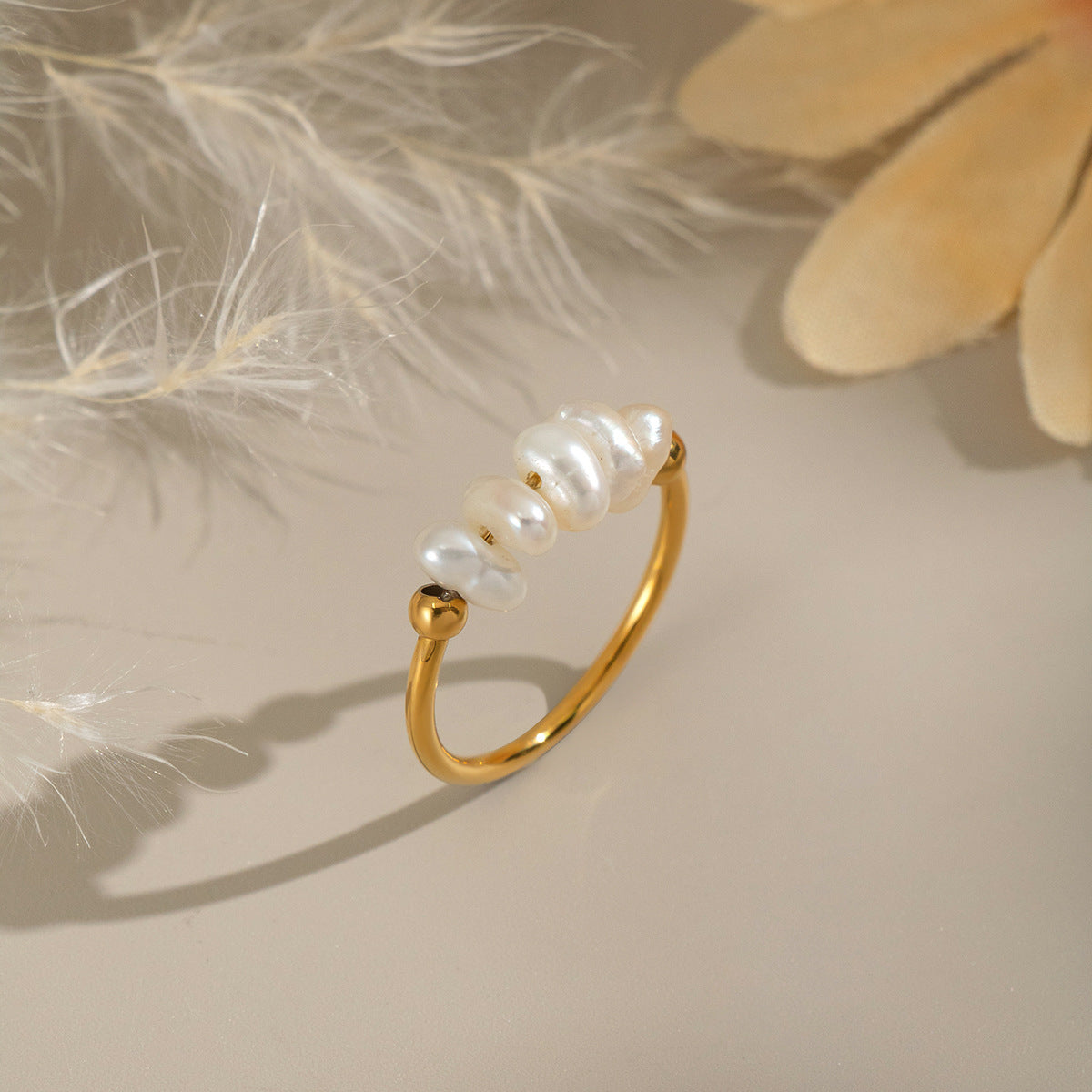 Freshwater pearl ring