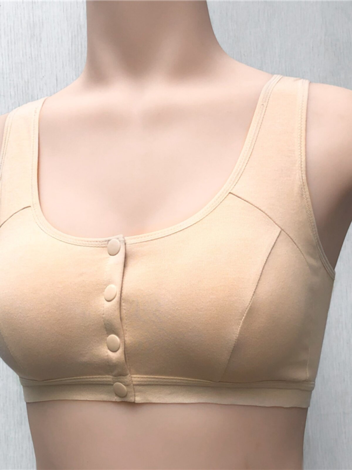 Front-closure thin lingerie