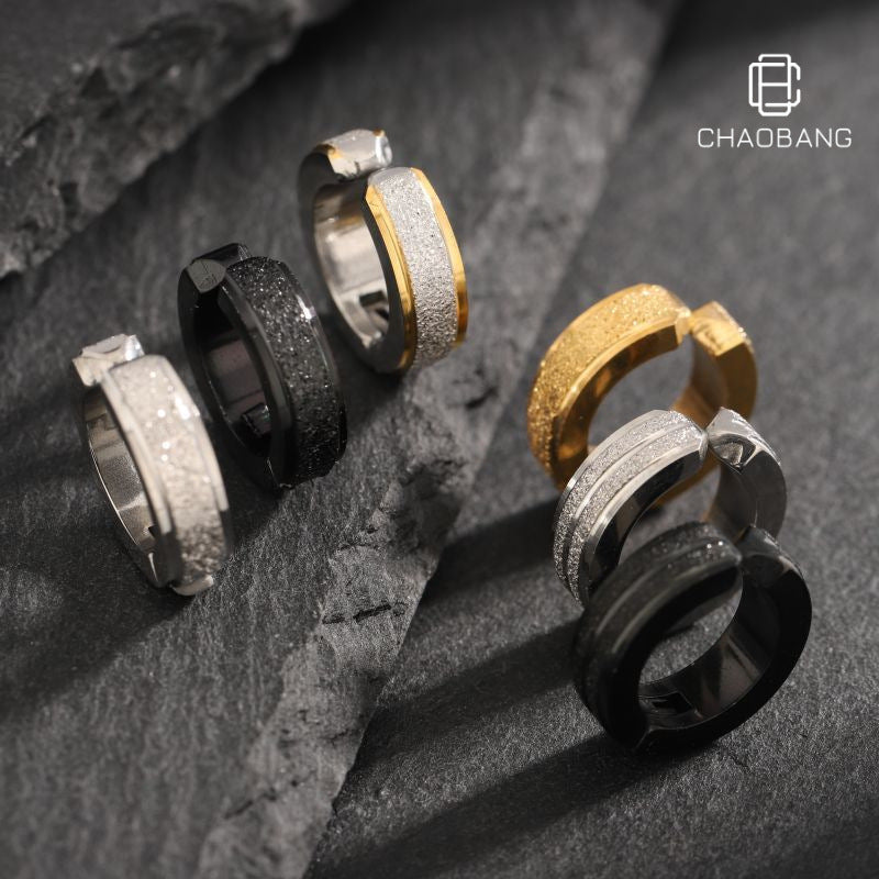 Frosted Geometric Ear Clip