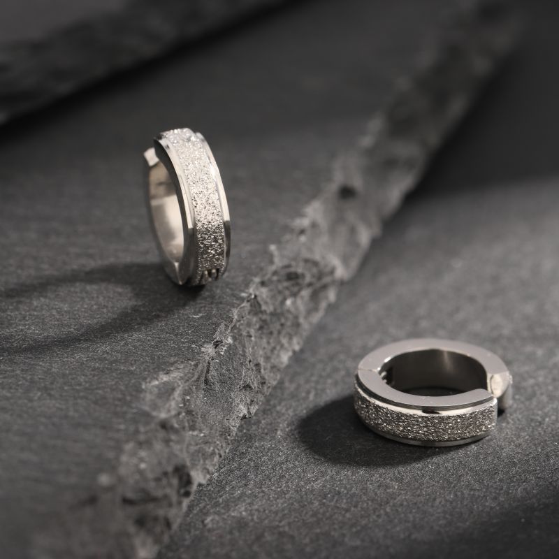 Frosted Geometric Ear Clip