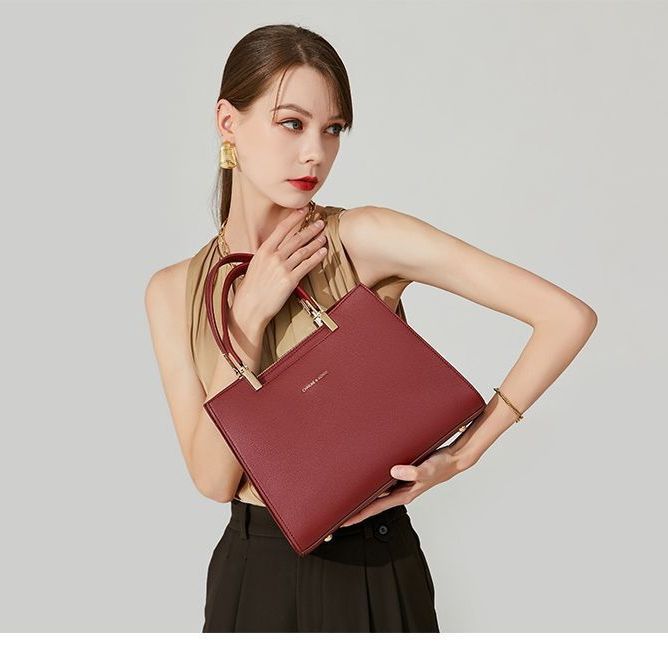 Fuguiming Magenta PU Leather Bow Tie Handbag