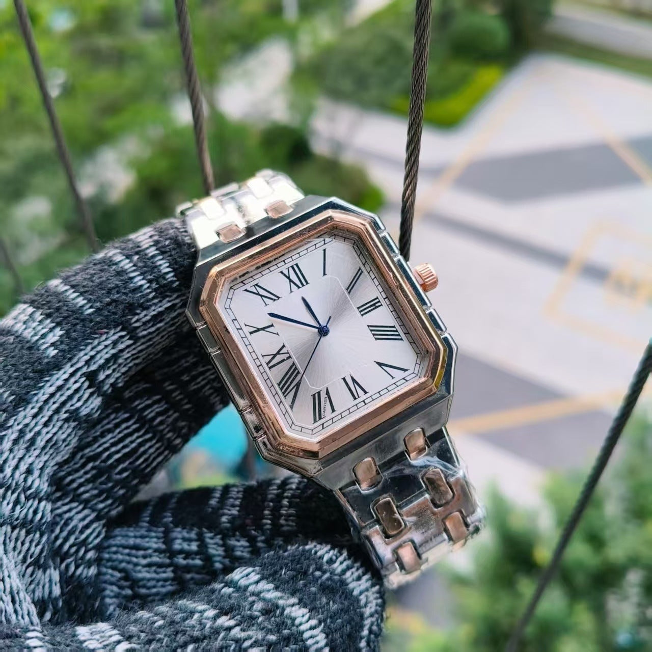 Fully automatic non-mechanical watch