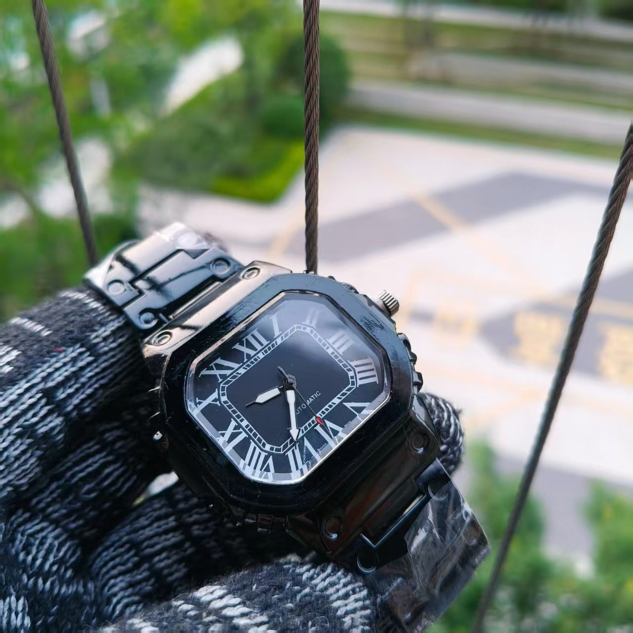 Fully automatic non-mechanical watch