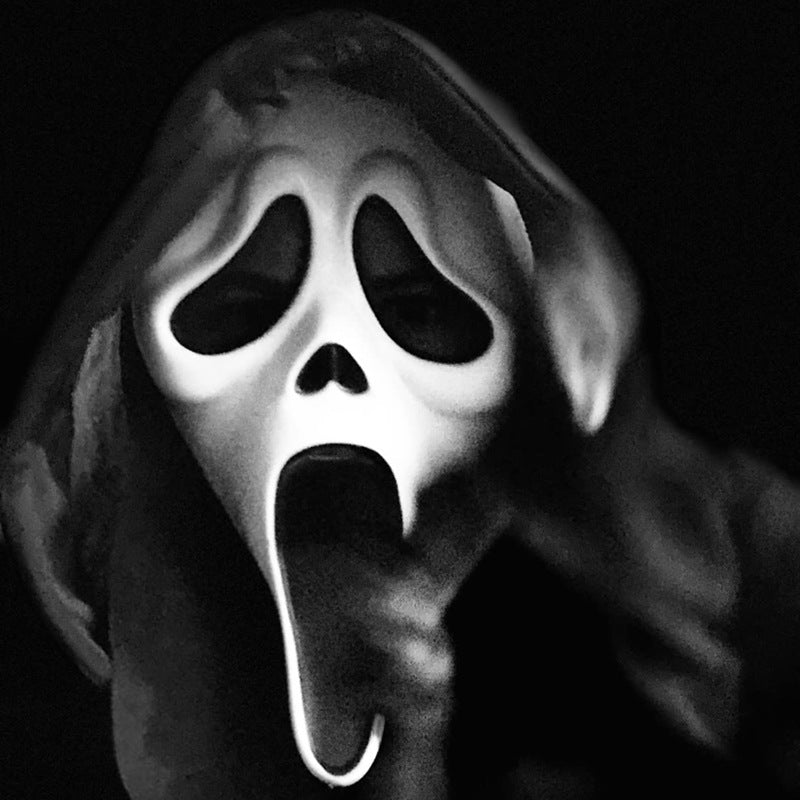 Funny, screaming, ghostface mask