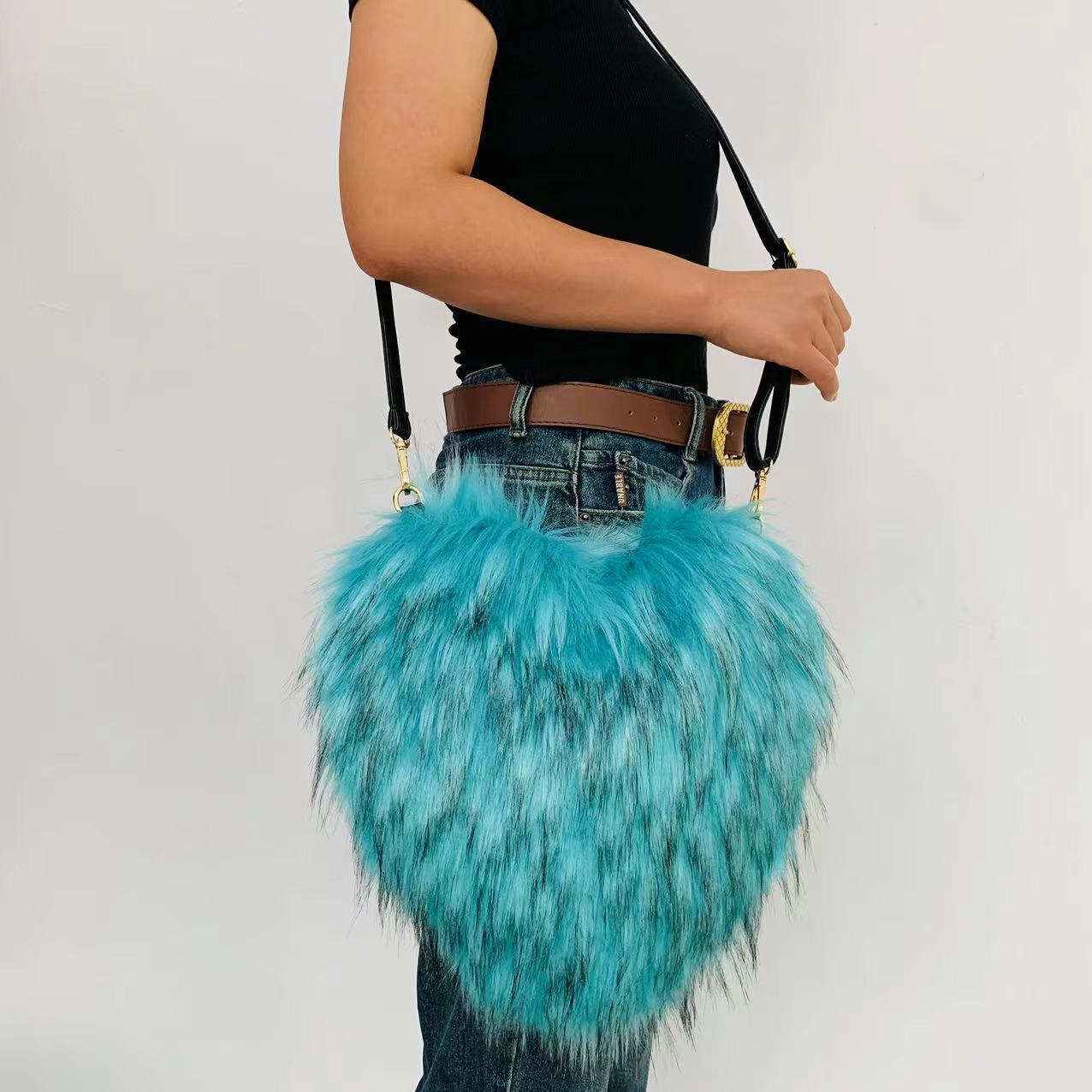 Fur love crossbody bag
