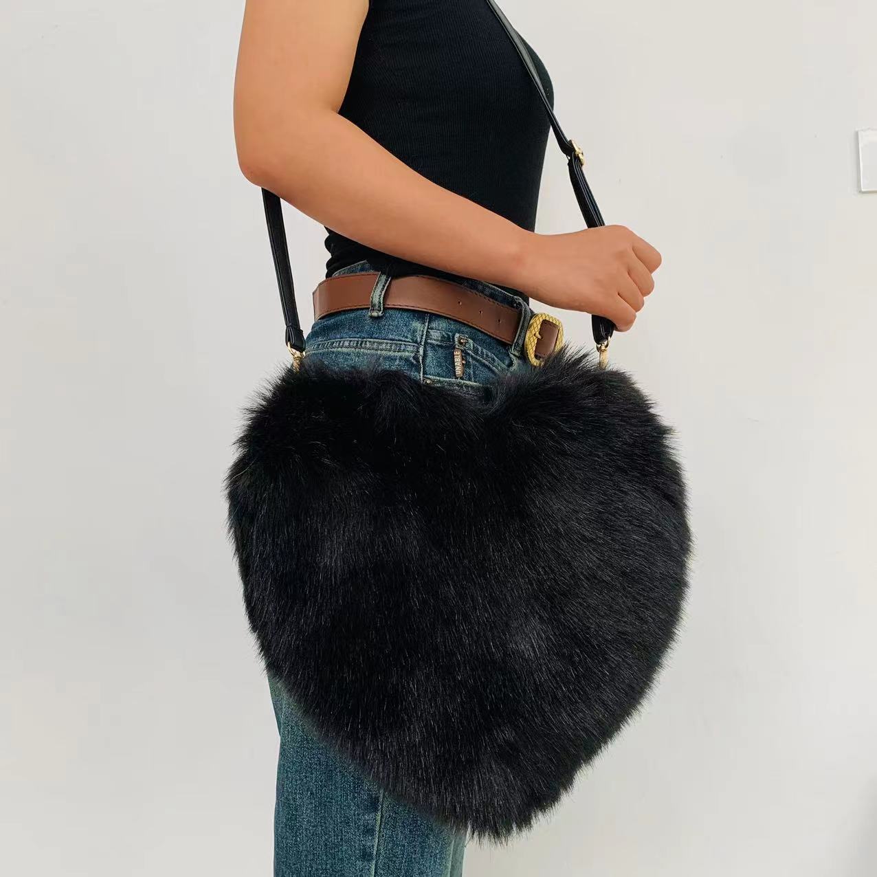 Fur love crossbody bag