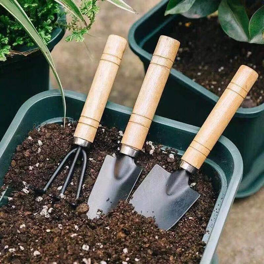 Gardening set of three items
