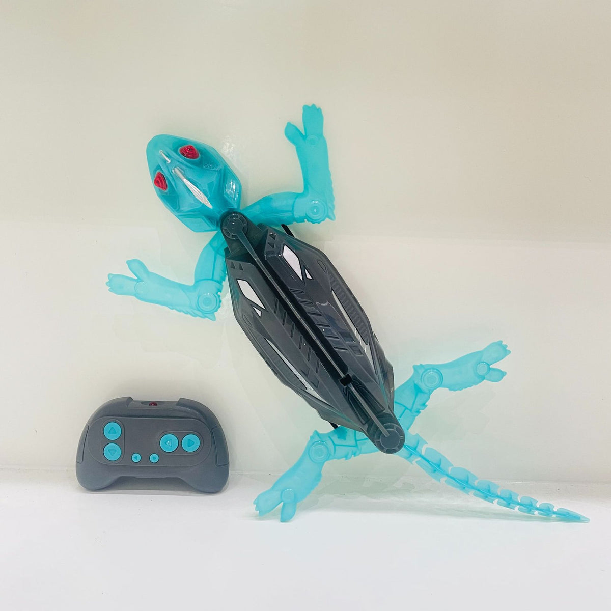 Gecko remote-controlled robot