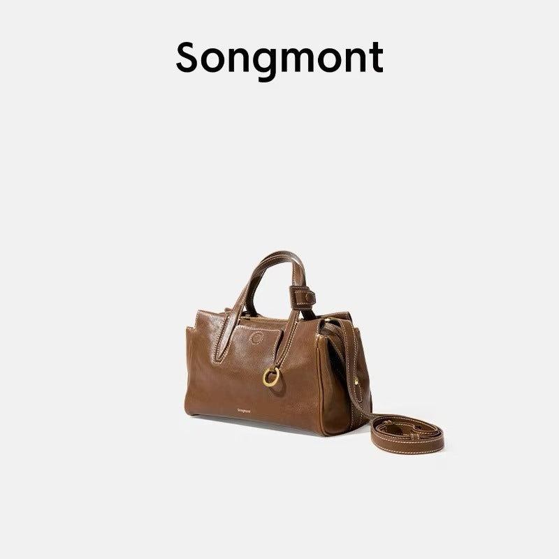 Gender-neutral vegetable-tanned leather crossbody bag