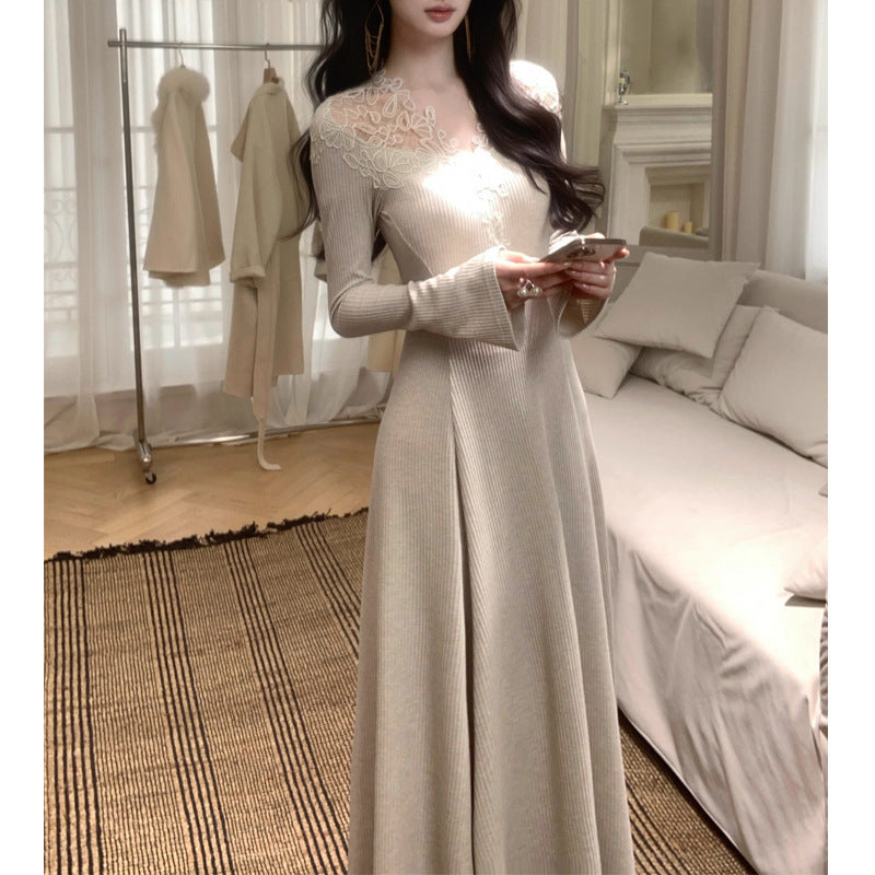 Gentle Atmosphere Lace V-Neck Knitted Dress