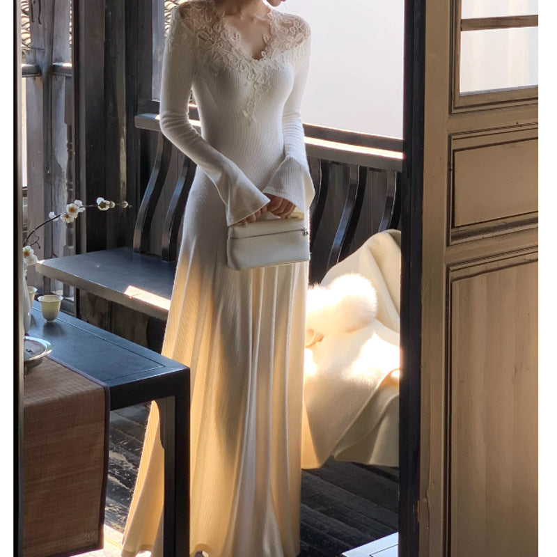 Gentle Atmosphere Lace V-Neck Knitted Dress