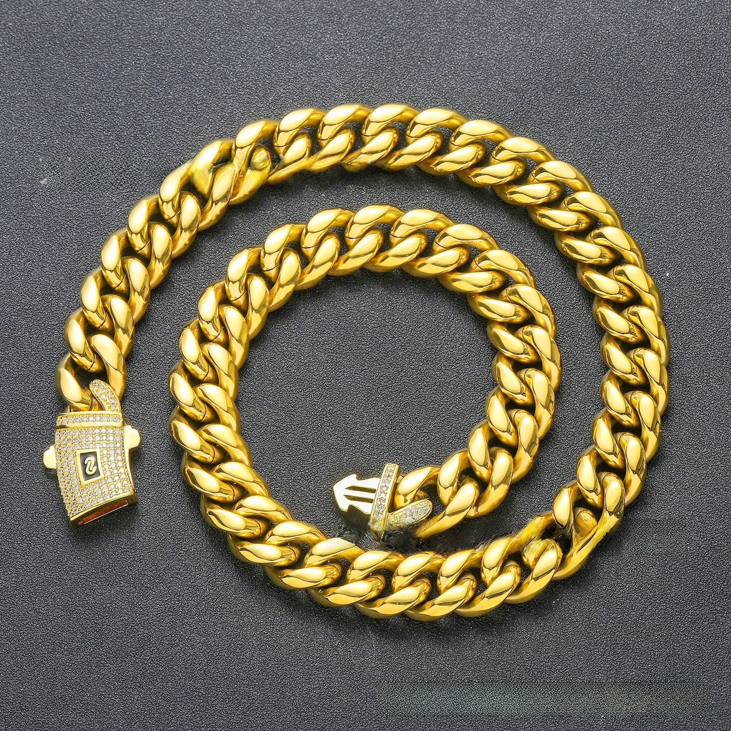 Gentleman's necklace