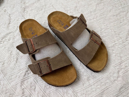 Genuine cowhide flip-flops, stylish and versatile sandals