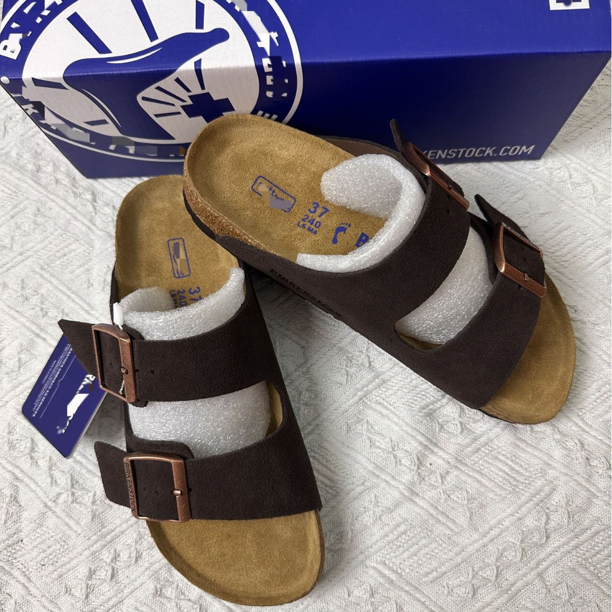 Genuine cowhide flip-flops, stylish and versatile sandals