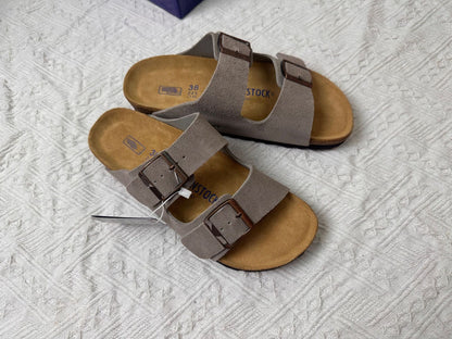 Genuine cowhide flip-flops, stylish and versatile sandals