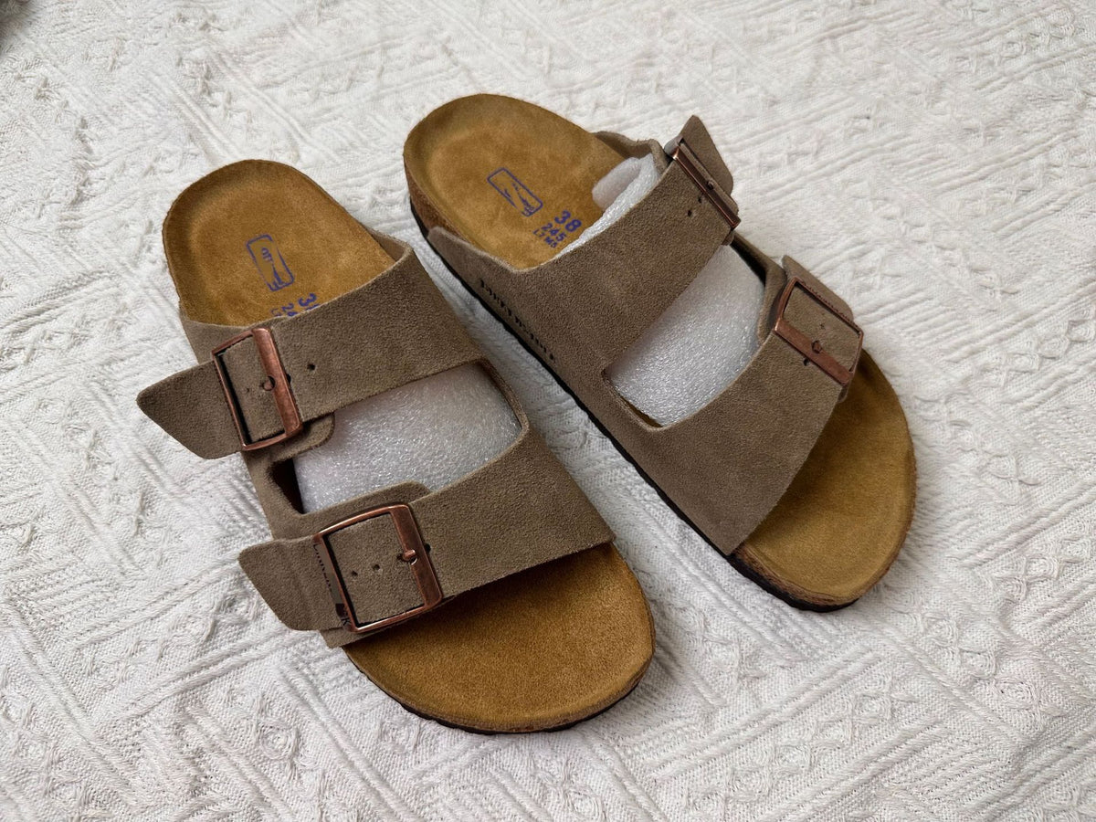 Genuine cowhide flip-flops, stylish and versatile sandals