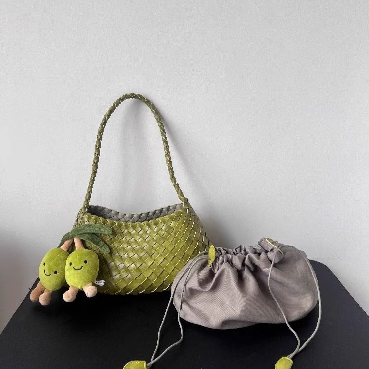 Genuine leather hand-woven bags