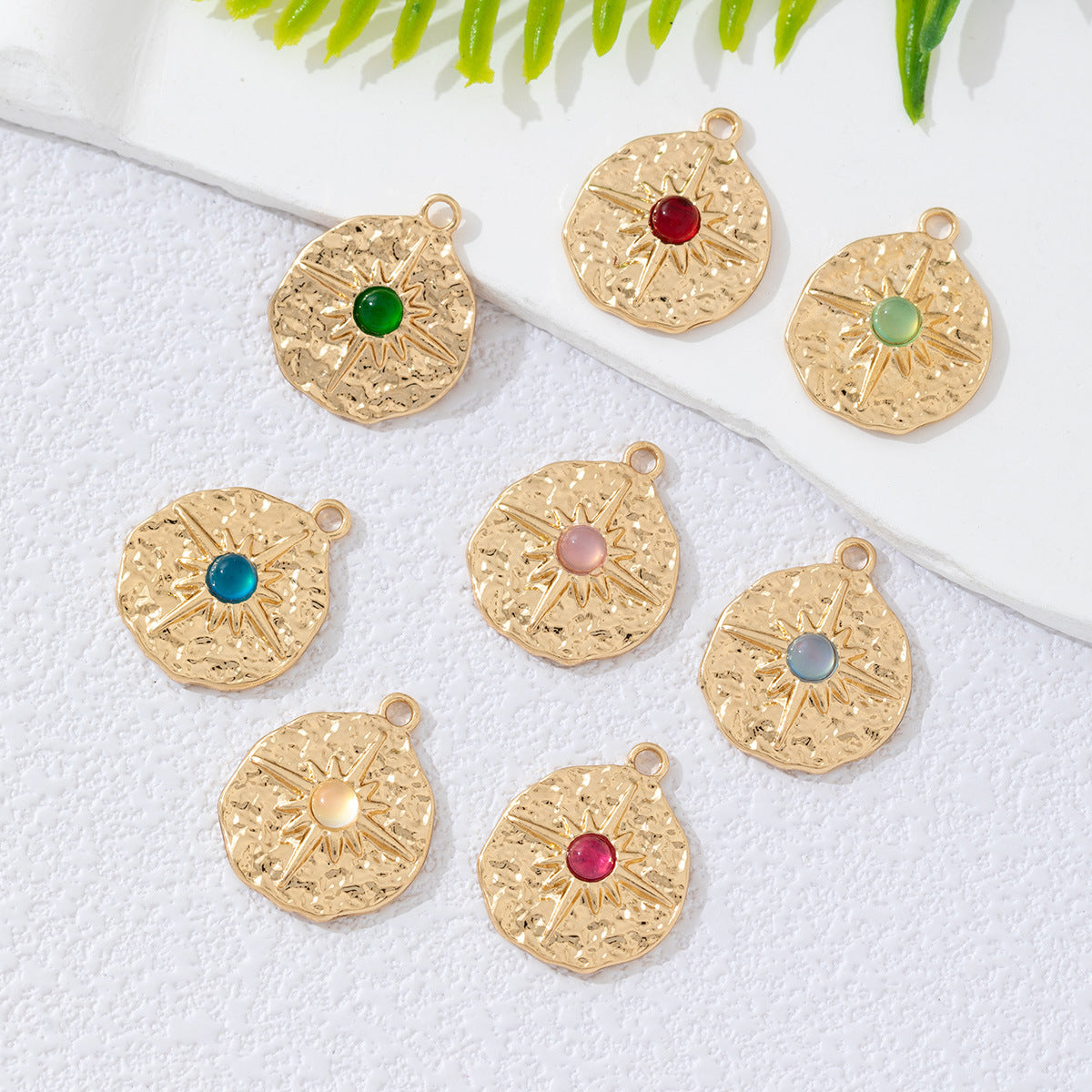 Geometric golden hammering pattern pendant