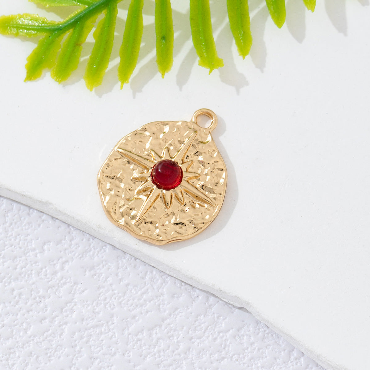 Geometric golden hammering pattern pendant
