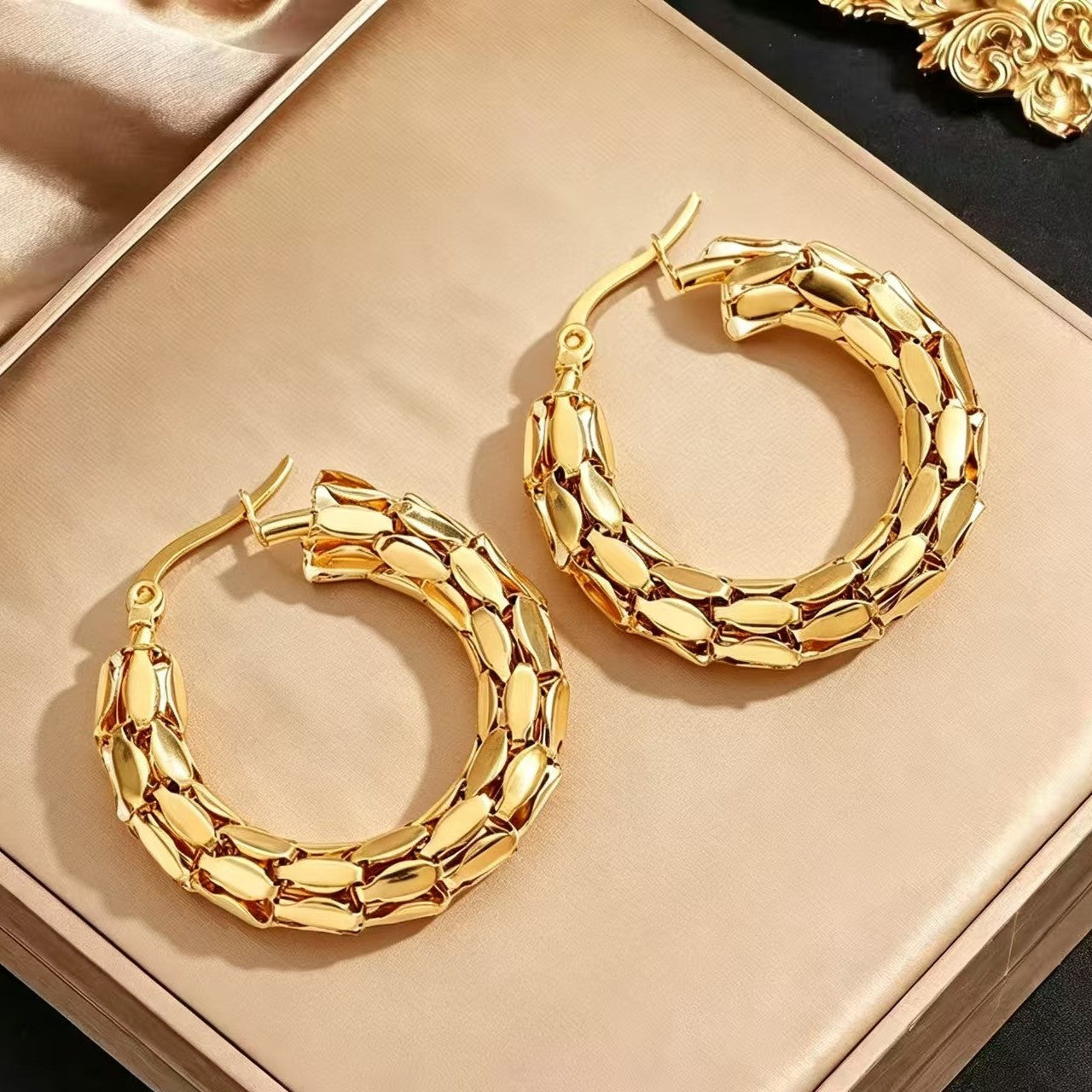 Geometric Hollow Hoop Earrings