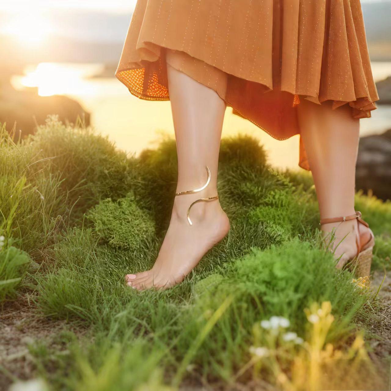 Geometric linear ankle ring