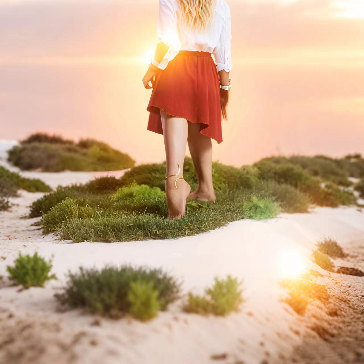 Geometric linear ankle ring