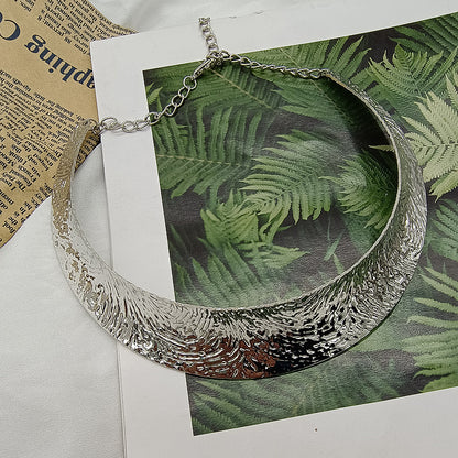 Geometric Metal Choker Necklace