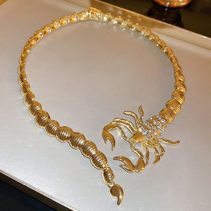 Geometric necklace