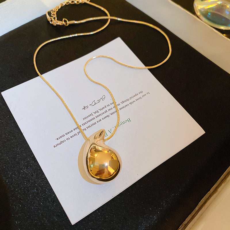 Geometric necklace