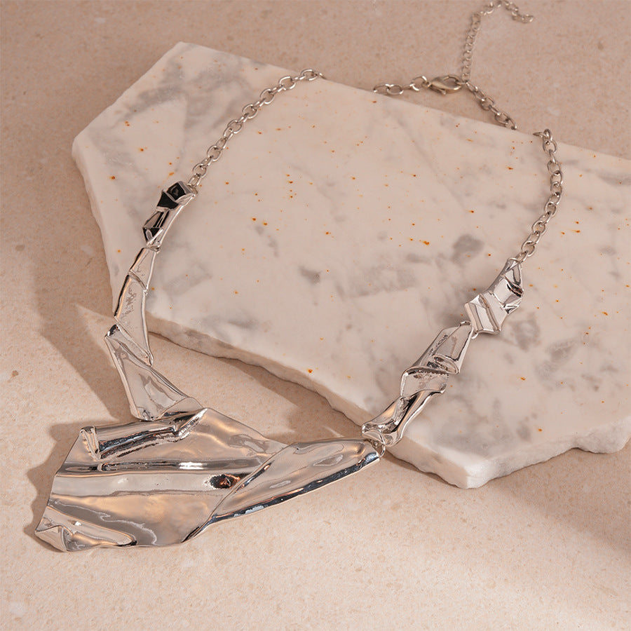 Geometric necklace