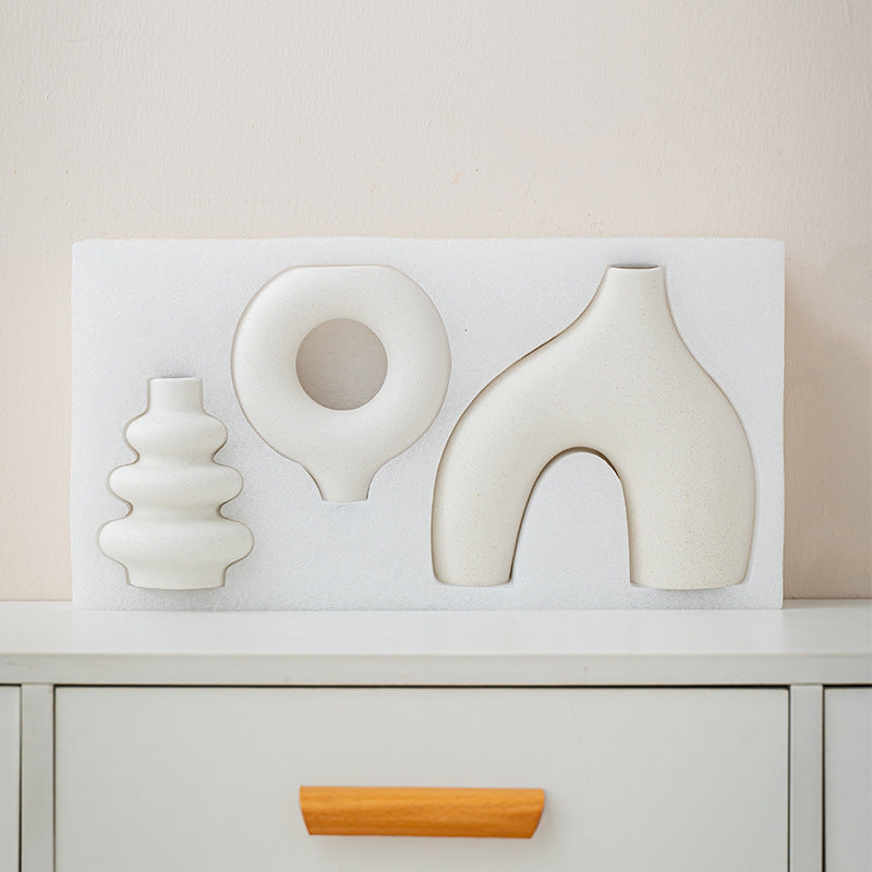 Geometric Plain Burned suit Vase Ceramic