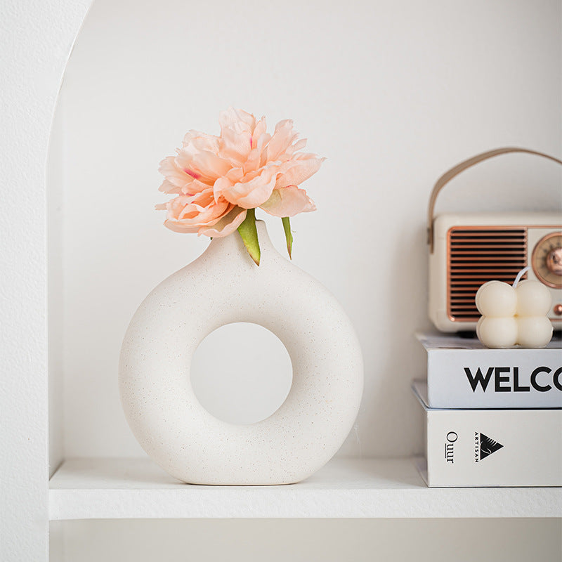 Geometric Plain Burned suit Vase Ceramic