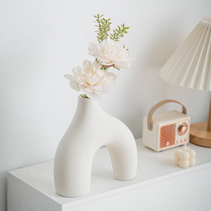 Geometric Plain Burned suit Vase Ceramic