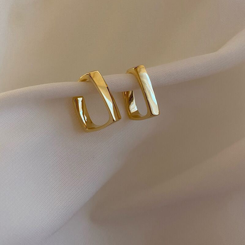 Geometric U-Shape Earrings