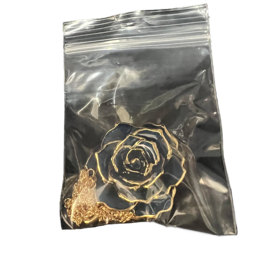 Gilded flower necklace handicraft