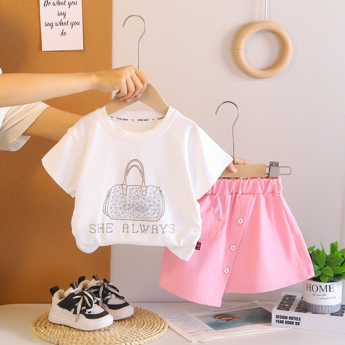 Girls Rhinestone Round Neck Short Sleeve Two-Piece Set