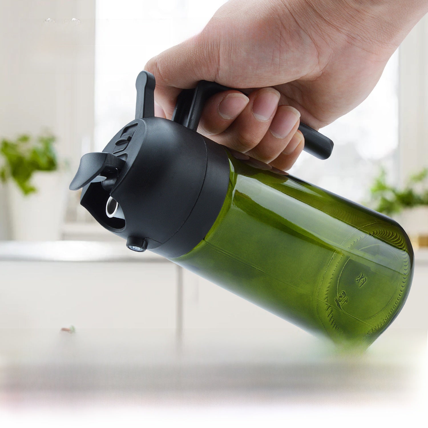 Glass spray bottle