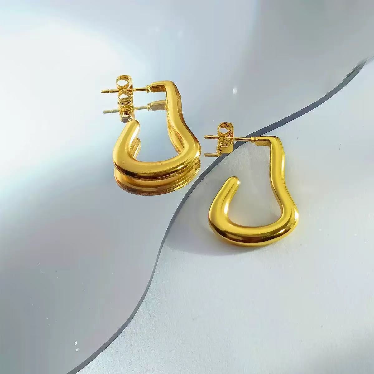 gold earrings