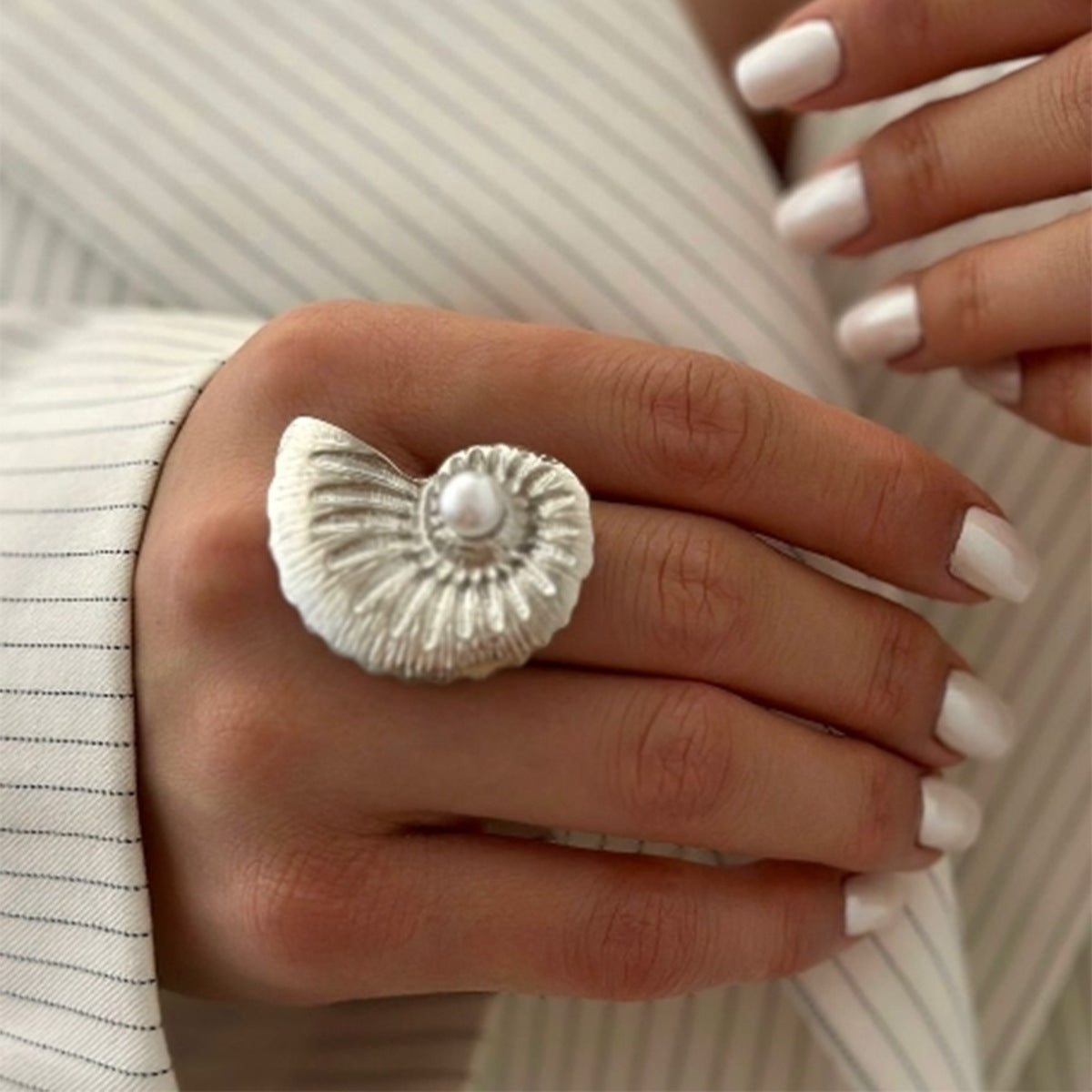 Gold Plated Open Rings with Seashell and Starfish Design