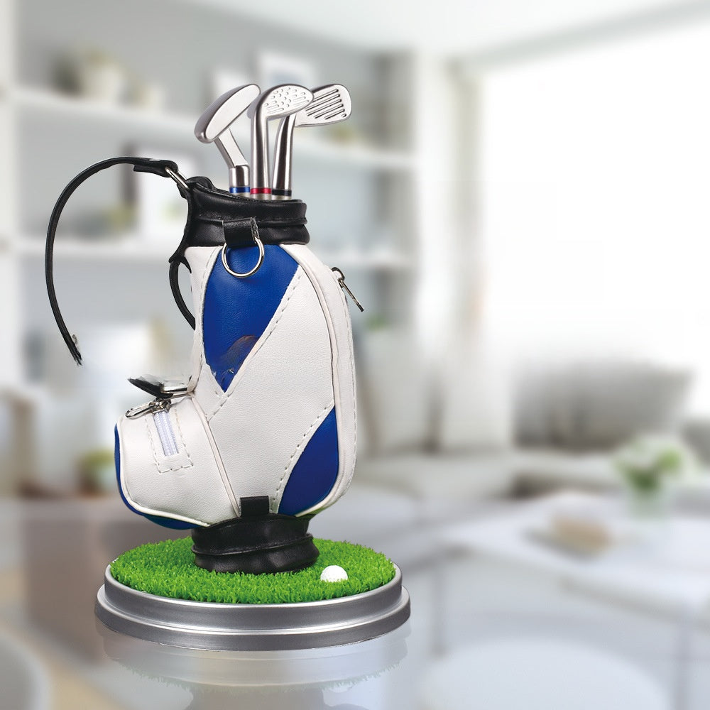Golf-shaped pen holder