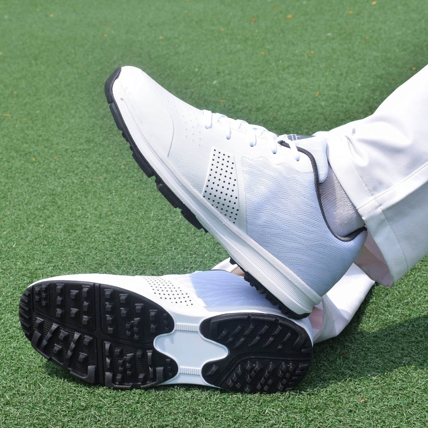 Golf shoes