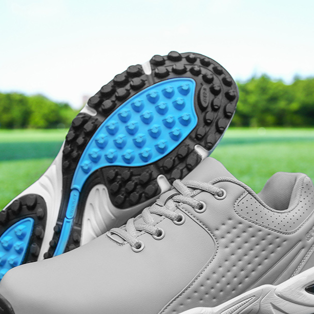 Golf shoes