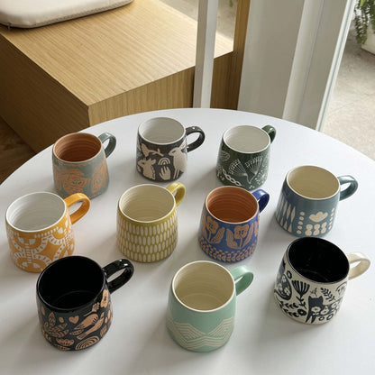 Good-Looking Retro Hand-Painted Mug