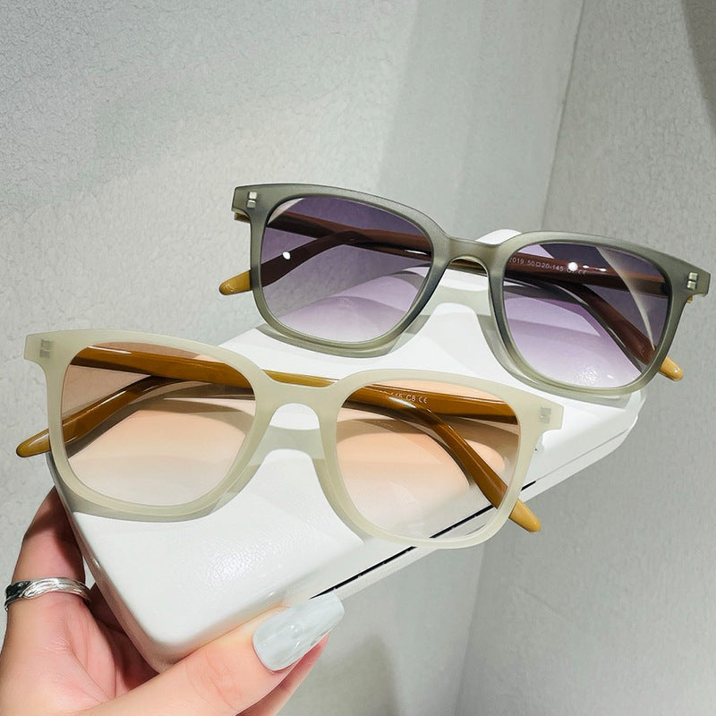 Gradient-colored Ins-style FOG sunglasses